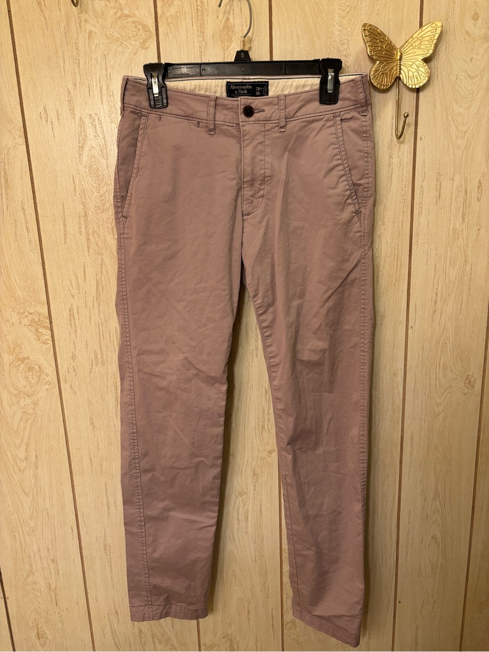 Abercrombie & Fitch chino pants, featuring a slim fit and a waist size of 28